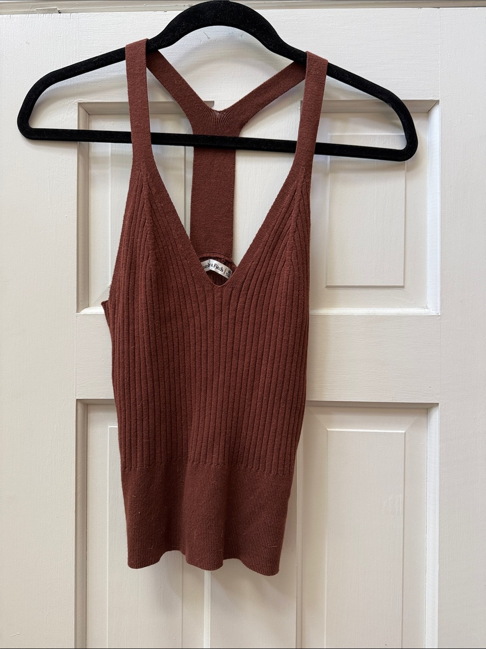 Ribbed V-Neck Knit Tank Top - Brown